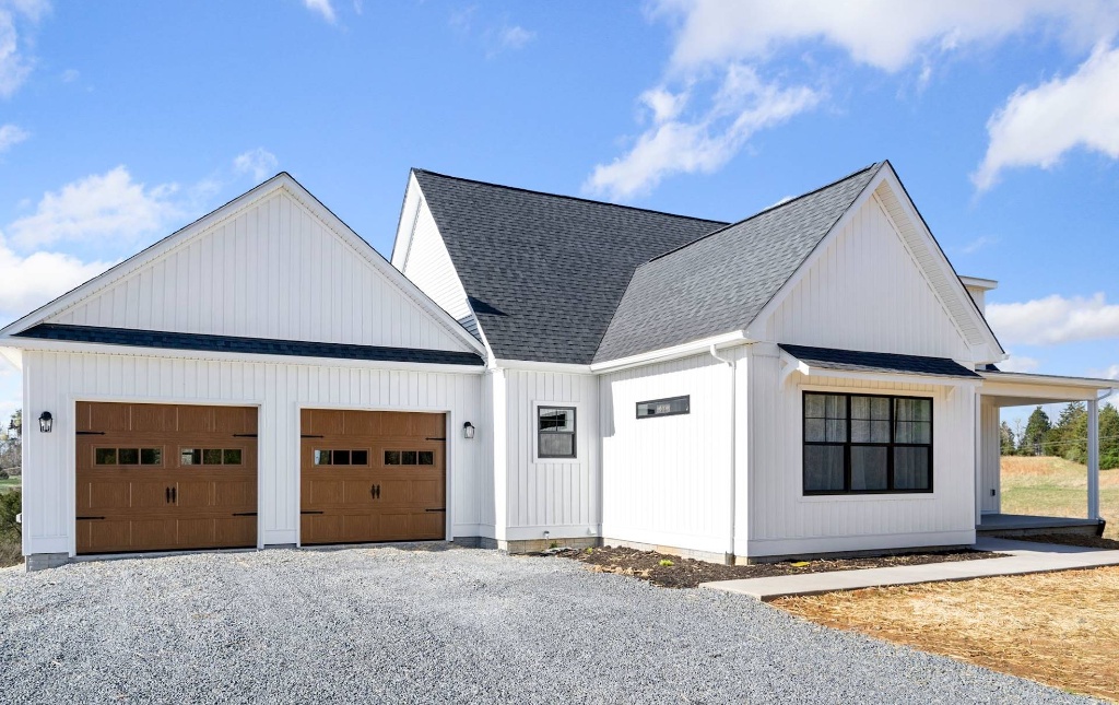 Farmhouse II Cape