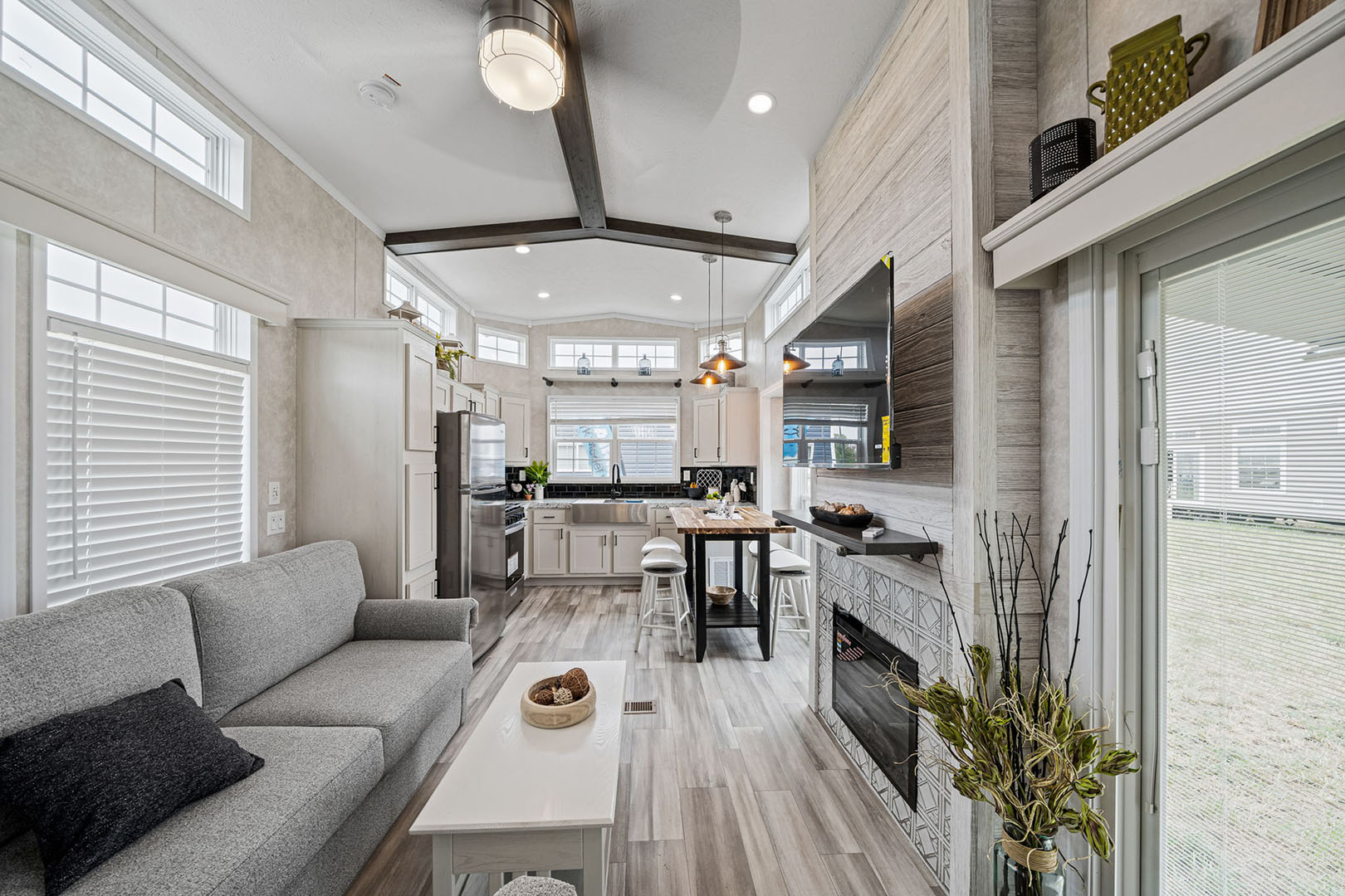 Country Manor 100176M by Cavco - Nappanee Park Models