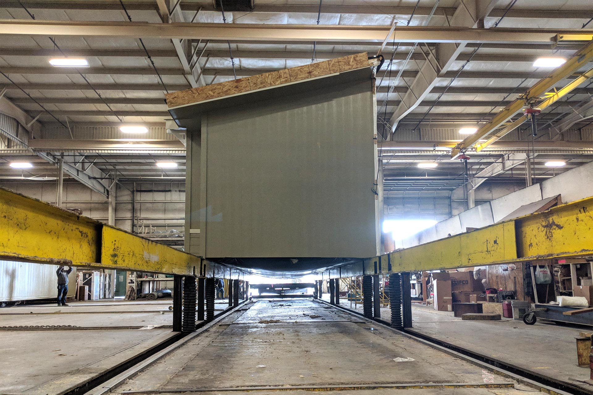 Lift End View - AccuTrack Construction - Palm Harbor Manufactured Homes, Millersburg