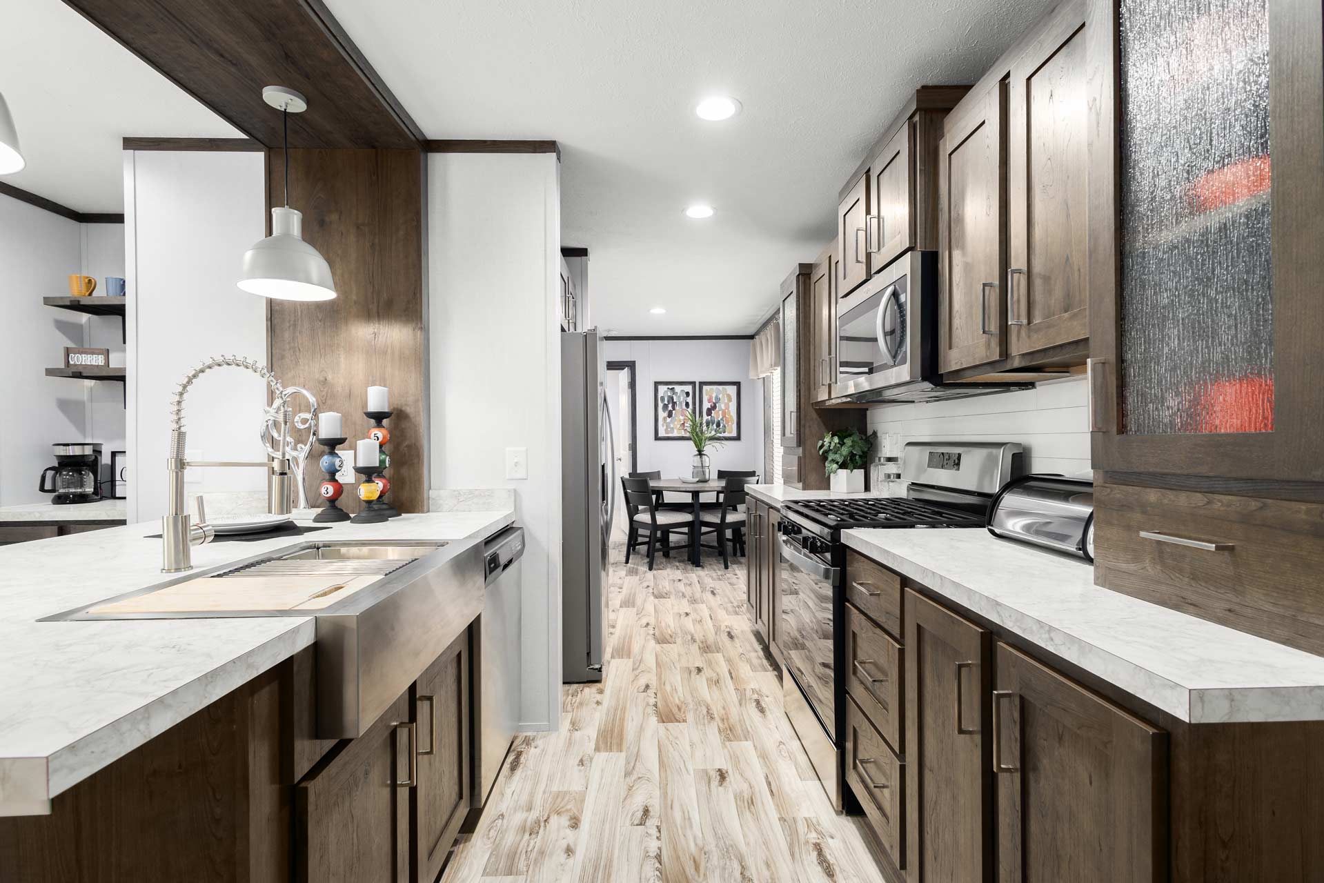 Cavco - Shippenville homes are well known for their extensive eye appeal and great features. We offer single-section, multi-section manufactured, and modular homes within a wide range of affordability.